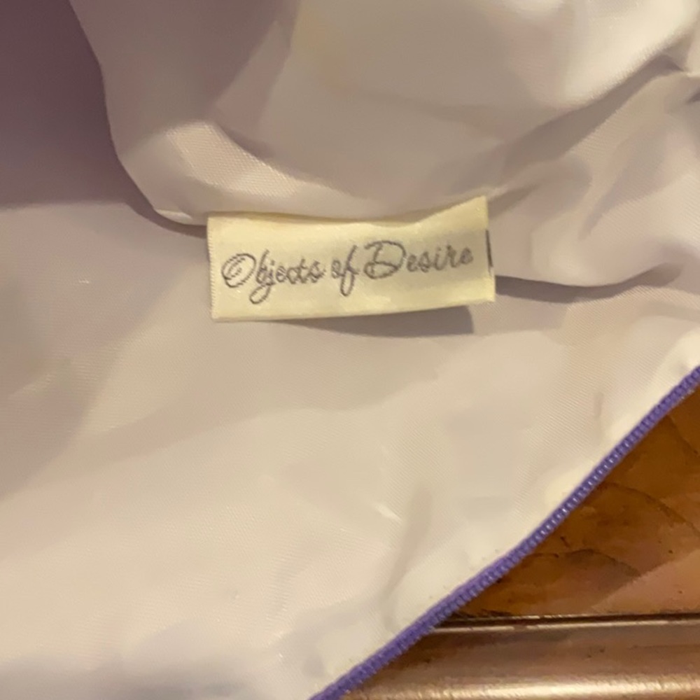 Wonderful purple silk lingerie/ hosiery bag.  Monogram “K” on front.  Like new. - Picture 7 of 7